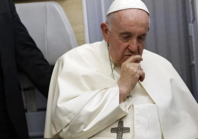El papa alerta del aumento de suicidios entre los jóvenes, «signo de malestar preocupante»