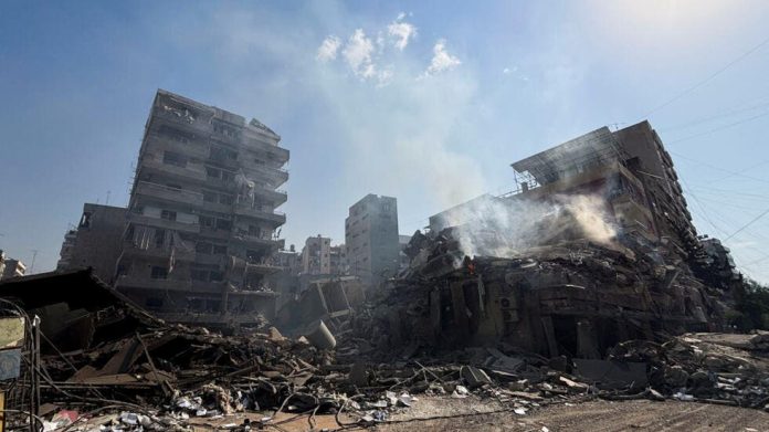 Los incesantes bombardeos israelíes en Líbano hacen tambalear una posible tregua