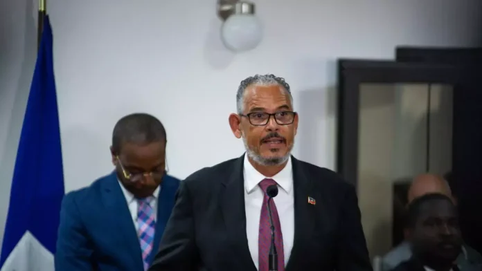 Nuevo primer ministro da forma a su gobierno Haití