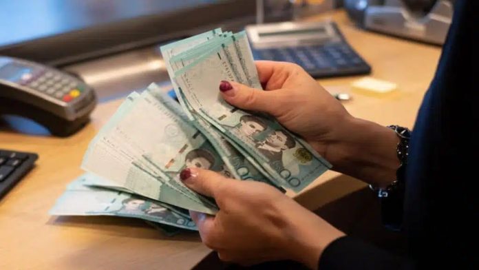 1,000 dólares al mes sin condiciones: ¿Qué descubrió el mayor experimento de renta básica?