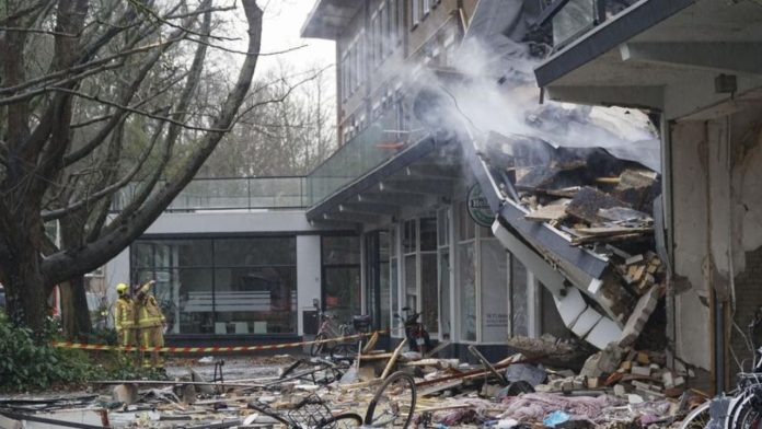 Cuatro muertos y cuatro heridos tras derrumbe de un edificio en La Haya tras explosiones