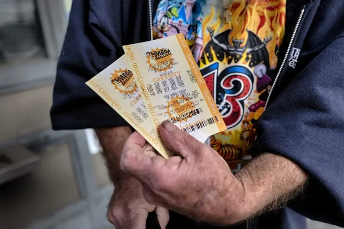 Hombre gana US$1.220 millones en la lotería Mega Millions en Estados Unidos