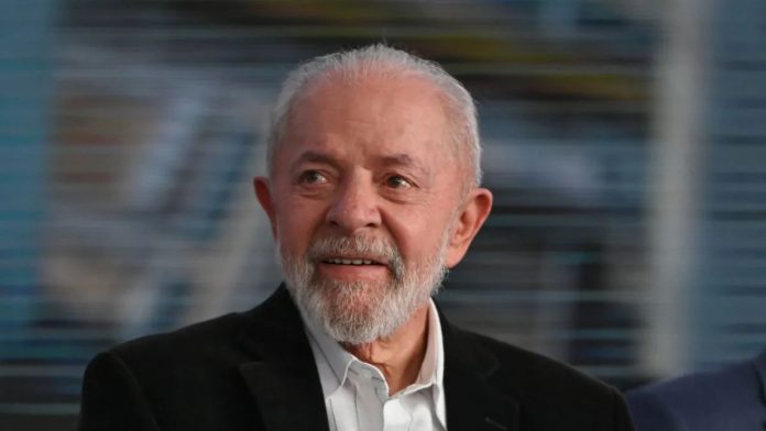 Lula da Silva se recupera tras procedimiento médico; estará ingresado por una semana