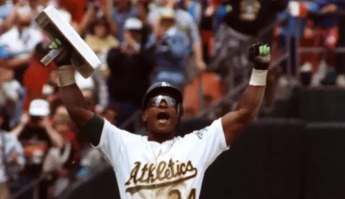 Rickey Henderson, miembro del Salón de la Fama de los Atléticos de Oakland, muere a los 65 años
