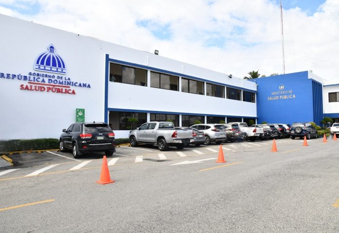 Ministerio de Salud aplicó más de 951 mil vacunas contra la rabia en 2024