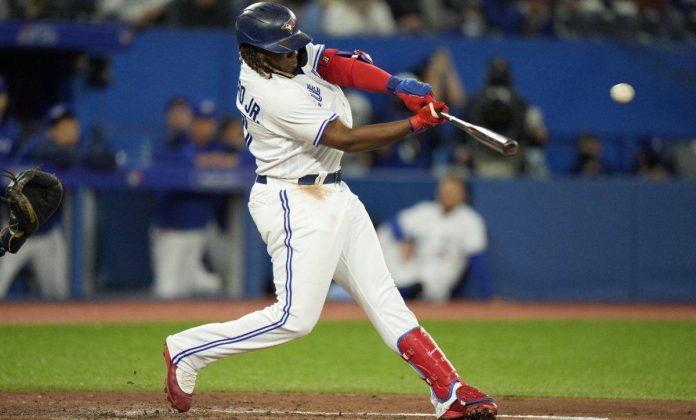 Vladimir Guerrero Jr. firma con los Azulejos de Toronto