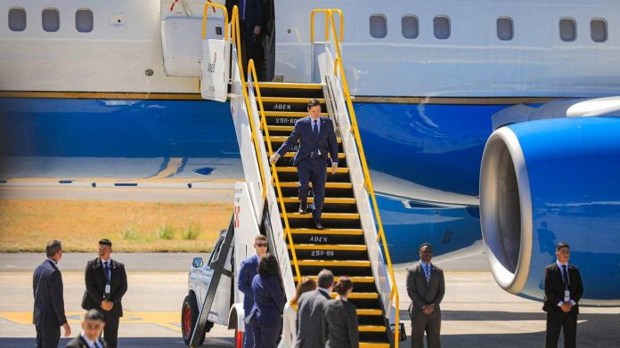 Viaje de Marco Rubio a Múnich se retrasa tras un problema mecánico de su avión