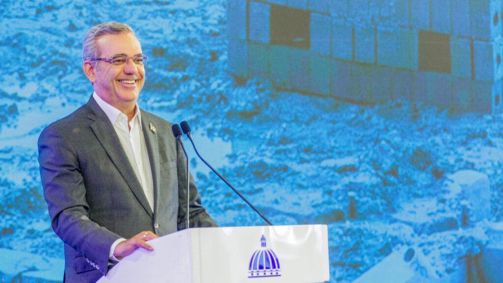 Presidente Luis Abinader propone 20% de aumento salarial