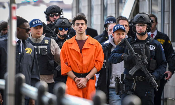 El juicio de Luigi Mangione por el asesinato de Brian Thompson se «complica» antes de empezar