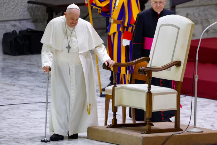 El papa Francisco no acudirá a los actos previstos el fin de semana por su «complejo» cuadro clínico
