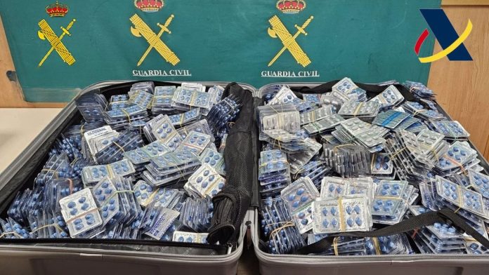 Hombre viajó a España desde RD con 20,000 pastillas de viagra