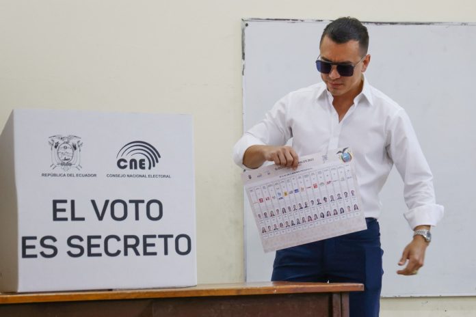 La OEA tendrá en cuenta denuncias de candidatos por presunta infracción electoral de Noboa