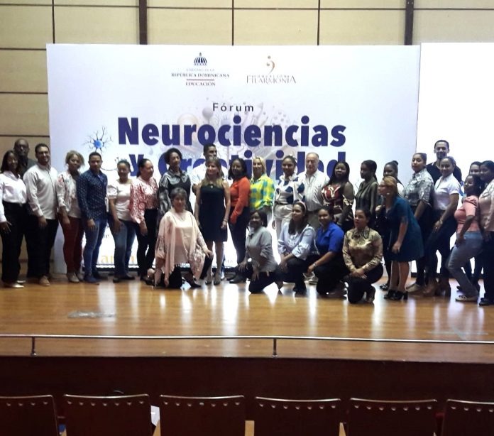 Realizan fórum sobre neurociencia, creatividad e innovación