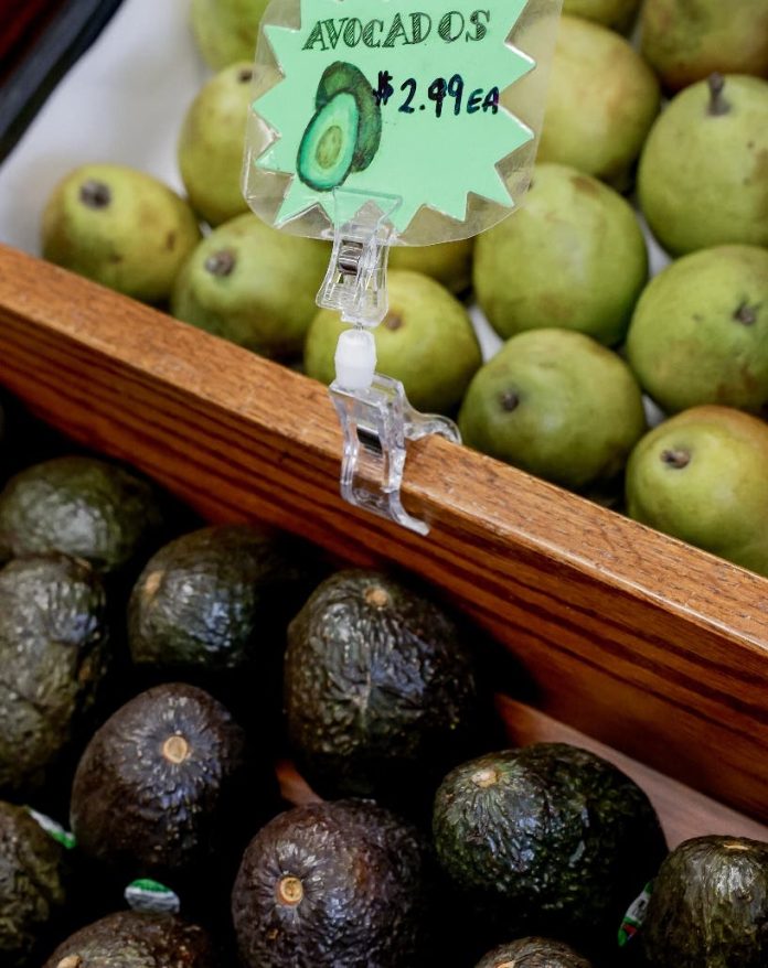 Canadá y China responden de una vez a aranceles EU