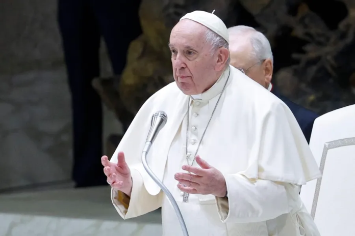 El Vaticano: el papa tendrá que “estar tranquilo”