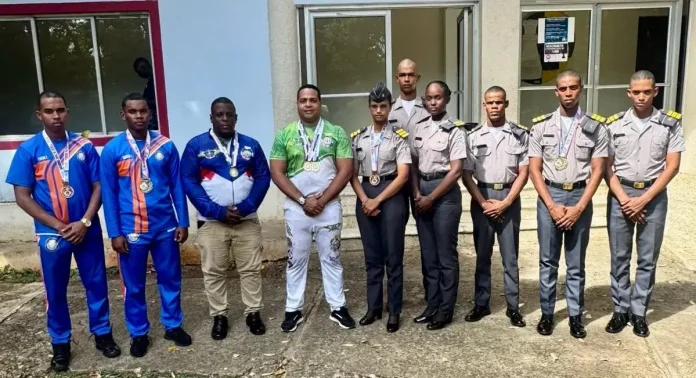 Policía Nacional gana oro en ajedrez por equipos en Juegos Militares