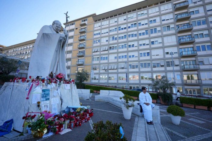 Video | El papa envía su primer mensaje desde el hospital: “Agradezco de corazón las oraciones»