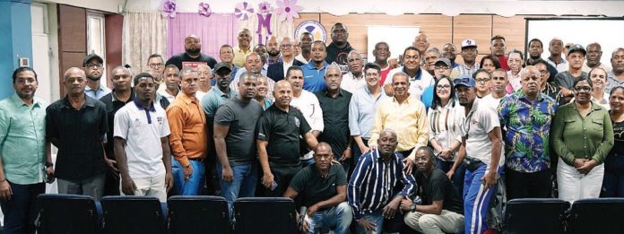 ¡Todos unidos! clubes apoyan los juegos