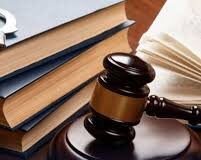 Delito de ultraje contra funcionarios en la Ley No.74-25