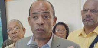 Catedrático de la UASD afirma que el gobierno violenta Ley 11-92 al irrespetar indexación salarial. Gobierno se roba los salarios via impuestos