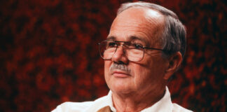 La historia del único hombre enterrado fuera del planeta Tierra