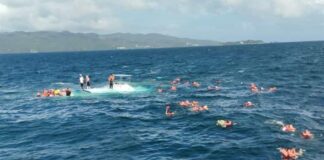 Catamarán lleno de vacacionistas se accidenta en Samaná