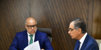 “Aportó en la campaña” o “hay que ayudarlo”, frases de Santiago Hazim para contratos, dice el MP