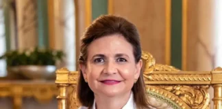 Es delicado y muy interpretativo, que la vicepresidenta de la República y sobre lo del escándalo en Senasa y casi a hurtadillas, el público la entienda buscando su supervivencia política y como si fuera capaz de distanciarse de Abinader, reclamando “una condena social” y que es lo más parecido a una bomba de tiempo