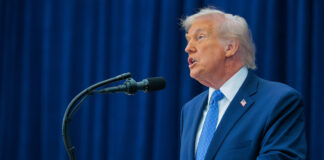 Asesor de Putin: Washington «jura» que los acuerdos alcanzados por Trump se cumplirán «a rajatabla»