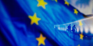 Euractiv: Cualquier decisión sobre los activos rusos dividirá la «frágil» unidad de la UE