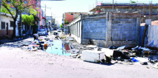 Los barrios capitalinos al tope con la basura. Por incapaz, demagoga e incompetente piden renuncia de la alcaldesa Carolina Mejía
