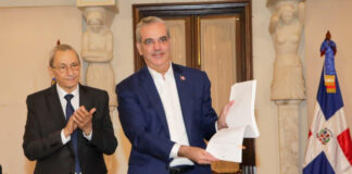 Funcionarios no podrán tener ninguna participación en empresas que negocien con el Estado