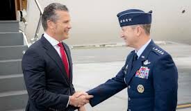 Mucho cuidado. ¿Invitación militar estadounidense para coordinar la campaña contra los narcotraficantes y otras organizaciones criminales en el hemisferio occidental y en momentos que Trump se dice dictador? Es una invitación envenenada de grave riesgo para nuestra seguridad