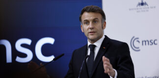 Macron y sus contradicciones sobre cómo tratar con Rusia: ¿dialogar o aumentar la presión?