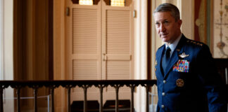 «Incorrecto al 100 %»: Trump niega que un general clave de EE.UU. se pronunciara contra atacar a Irán