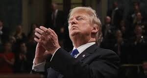 EL EEUU de Trump se ha convertido en un peligro para todas las naciones y pueblos de la tierra. Debe ser aislado de la comunidad internacional y aun cuando el costo sean pérdidas económicas graves. Peor sería una guerra de extinción