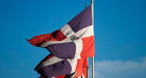 Por lo que se está viendo el matutino centenario capitaleño está preparando a su director y para que se le vea como un prospecto presidencial