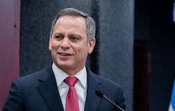 Presidente de la Suprema propone resolver más conflictos entre menores fuera de los tribunales