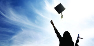 Más estudiantes entran a la universidad que los que se gradúan . Muestra de fallos en el sistema educativo universitario