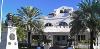 Relaciones Exteriores mantiene comunicación con dos dominicanos que están en Irán