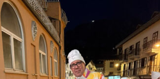 Felipe Vicini y Alejandra Aybar portan la antorcha paralímpica en Milano Cortina