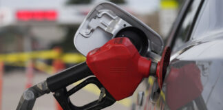 Suben entre RD$4.00 y RD$2.00 a las gasolinas y el gasoil