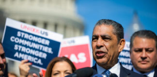 Distrito 13 de Nueva York. Contienda entre estadounidenses de origen dominicano. Sale Espaillat y entra Darializa Chevalier, pariente de la mamá de Trujillo y musulmana pro-haitiana