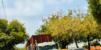 Dos gremios valoran limitar horario de vehículos pesados