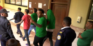 Ausencia de querellantes en audiencia de coerción genera cuestionamientos en caso Operación XL-526. Extraña que el 02 de junio, el ministerio público presentó poderes de representación sobre detenidos el 21 de mayo. La irregularidad es más que manifiesta