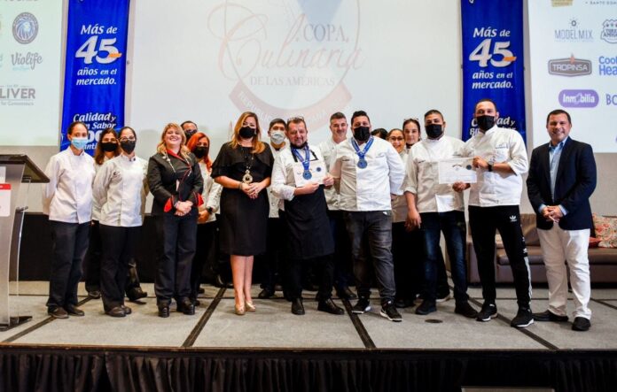 Equipo dominicano obtiene medalla de oro en la Copa Culinaria de las Américas: República Dominicana obtiene tan prestigioso reconocimiento en un evento de alta cocina