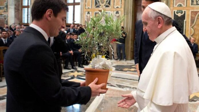 El Papa destaca que a Messi nunca se le subieron «los humos a la cabeza»