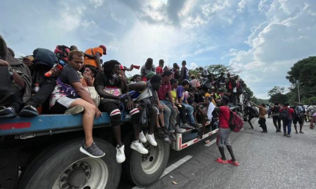 Haiti a media marcha por falta de combustibles