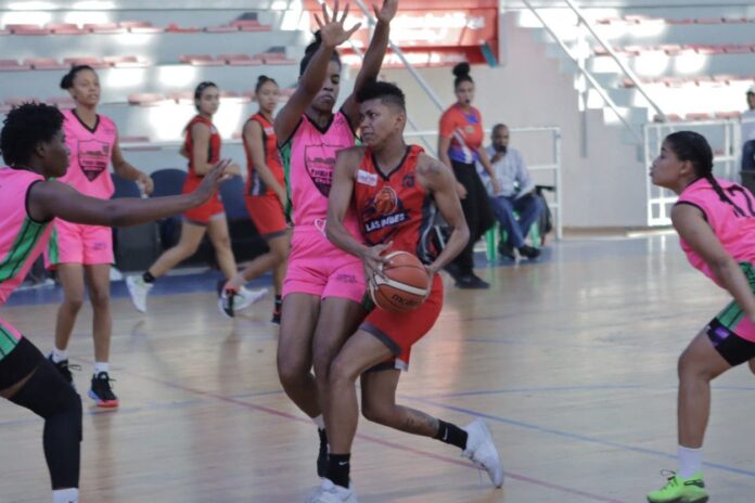 Las Caribes vence a Pueblo Nuevo en torneo nacional basket femenino
