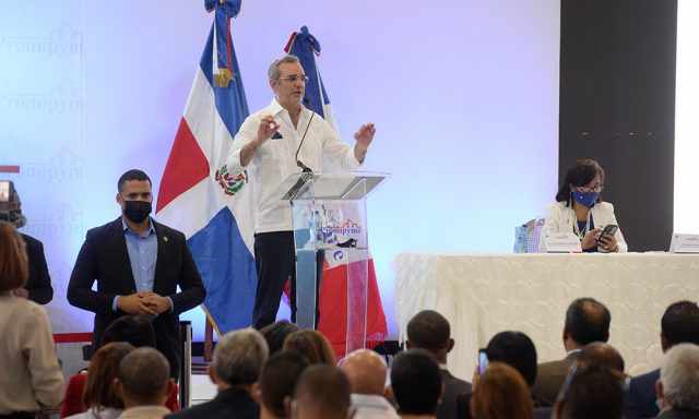 Luis Abinader asegura mejores decisiones se toman tras consultas